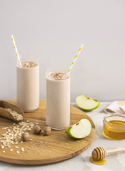 Spiced Apple, Oat & Honey Smoothie