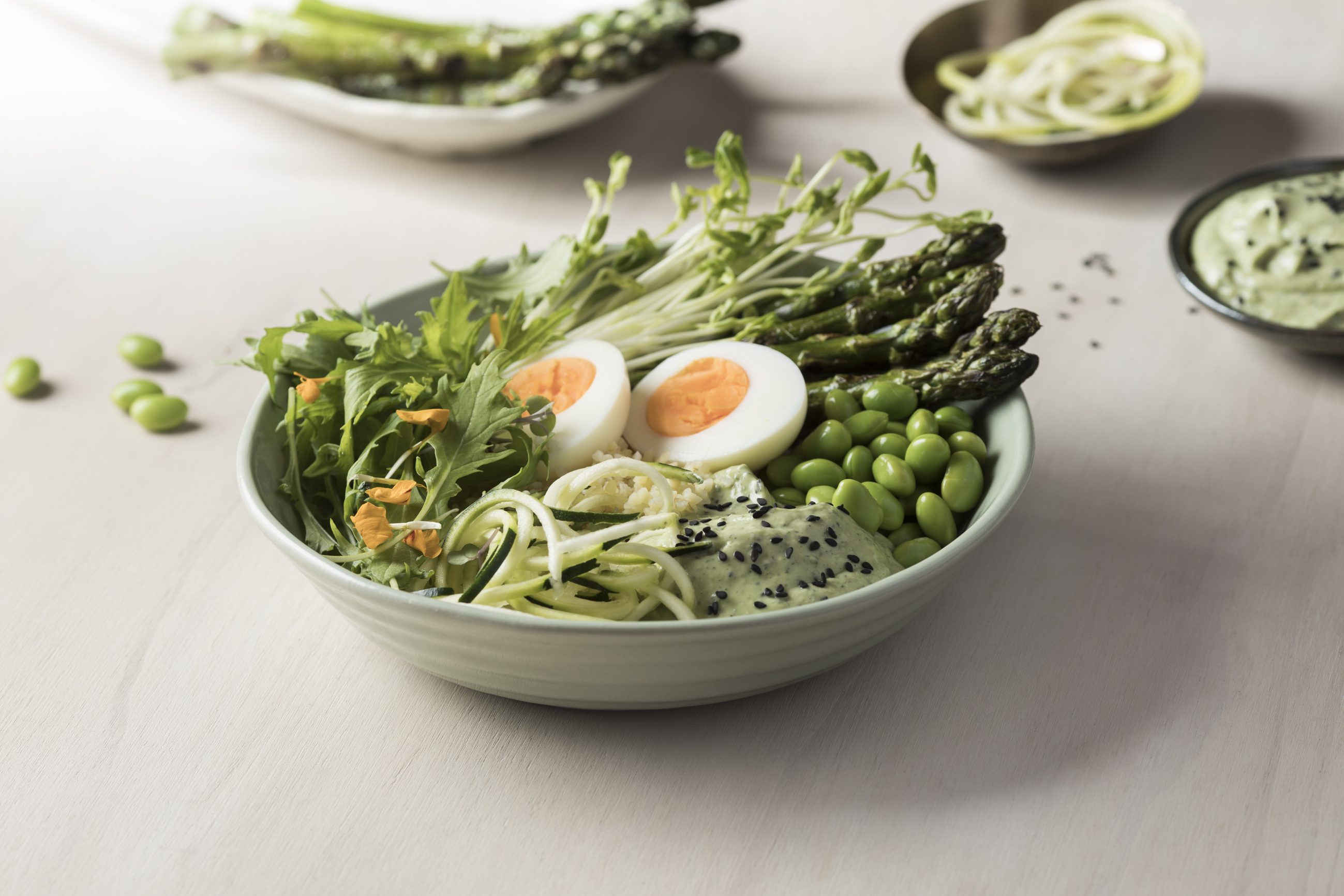 Spring vege green garden bowl w/ wasabi avocado yoghurt